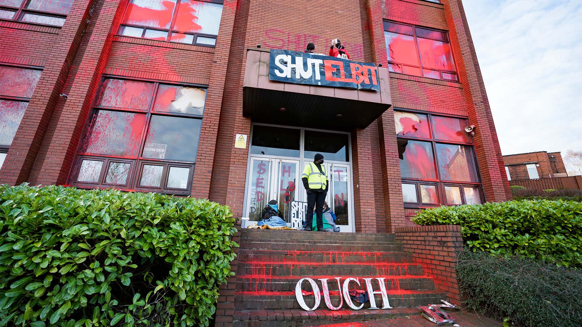 Victory in Oldham: Elbit forced to sell Ferranti after sustained direct action campaign